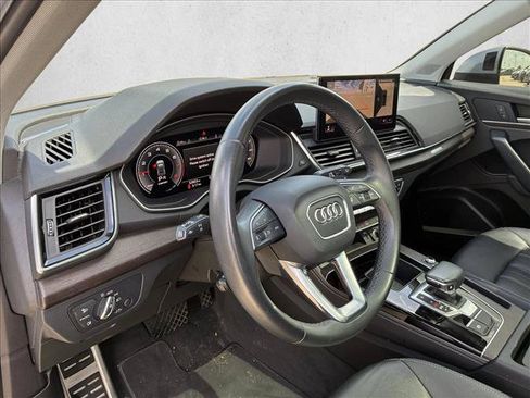 Used 2022 Audi Q5 2.0T Premium Plus w/ Premium Plus Package AWD/4WD image 10