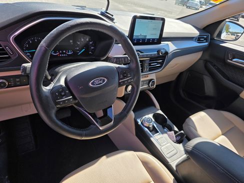 Used 2020 Ford Escape SEL FWD image 5