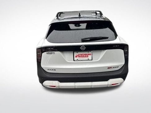 New 2026 Nissan Kicks SR w/ SR Premium Package AWD/4WD image 6