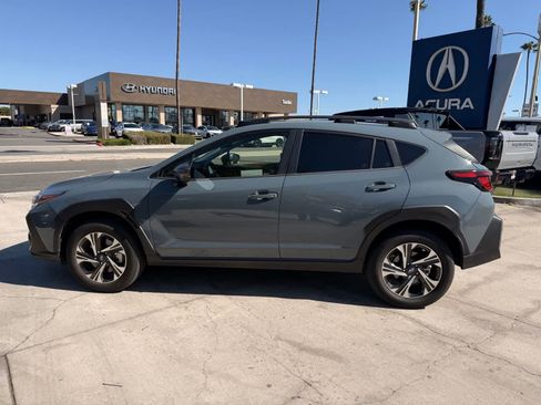 Used 2024 Subaru Crosstrek 2.0i Premium w/ Crosstrek Mirror Package AWD/4WD image 2