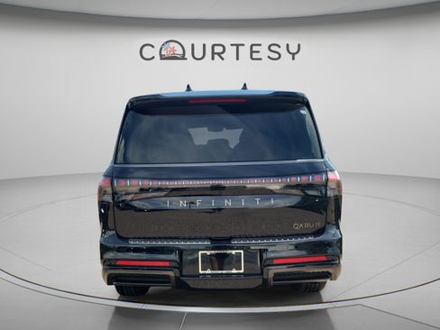 Certified 2026 INFINITI QX80 Autograph w/ Autograph Exterior Package AWD/4WD image 3