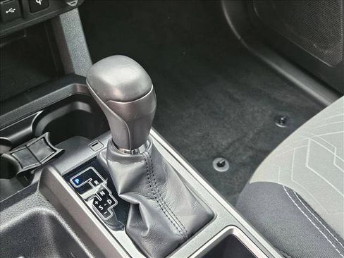 Used 2022 Toyota Tacoma TRD Sport w/ Technology Package AWD/4WD image 12