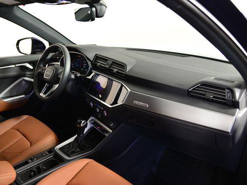 Certified 2025 Audi Q3 2.0T Premium w/ Convenience Package image 22