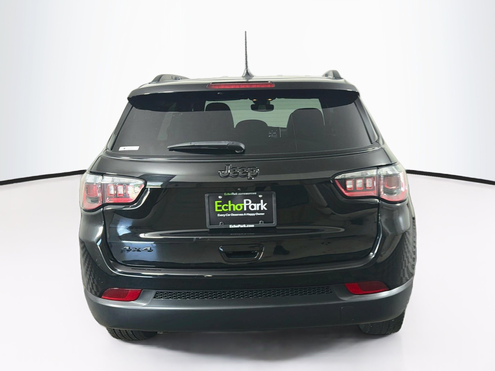 Used 2023 Jeep Compass Latitude AWD/4WD image 7