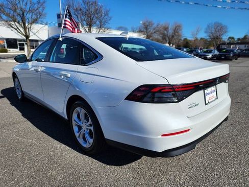 Used 2025 Honda Accord LX image 3