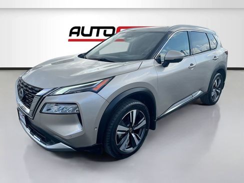Used 2023 Nissan Rogue Platinum w/ Platinum Premium Package FWD image 3