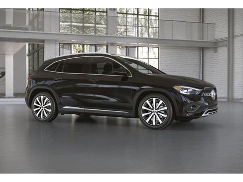 Used 2022 Mercedes-Benz GLA 250 4MATIC image 14