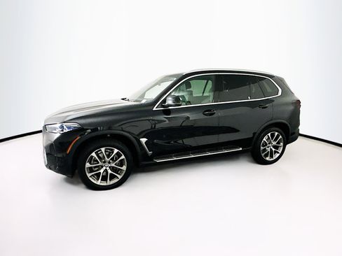 Used 2024 BMW X5 sDrive40i image 4
