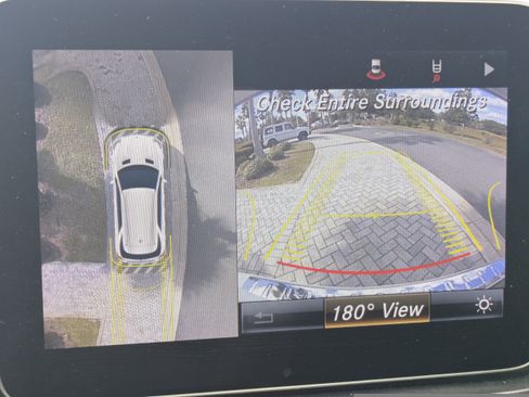 Used 2019 Mercedes-Benz GLE 400 4MATIC image 25