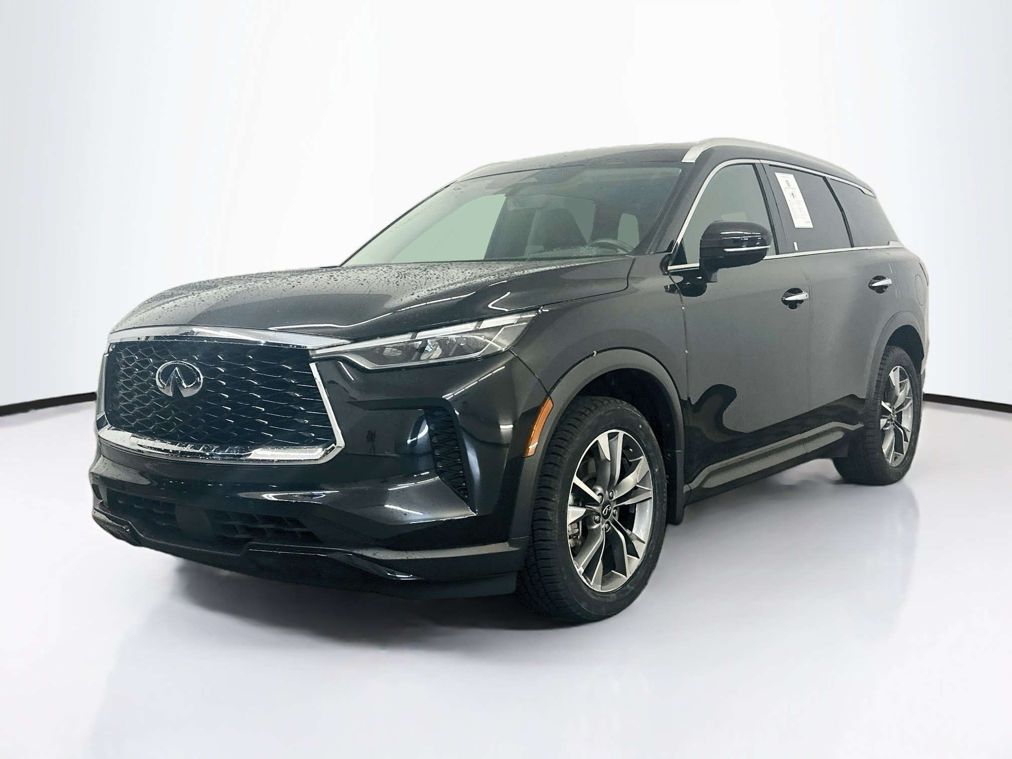 Used 2023 INFINITI QX60 Luxe w/ Cargo Package AWD/4WD image 3