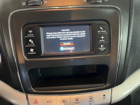 Used 2018 Dodge Journey SE w/ Connectivity Group image 9