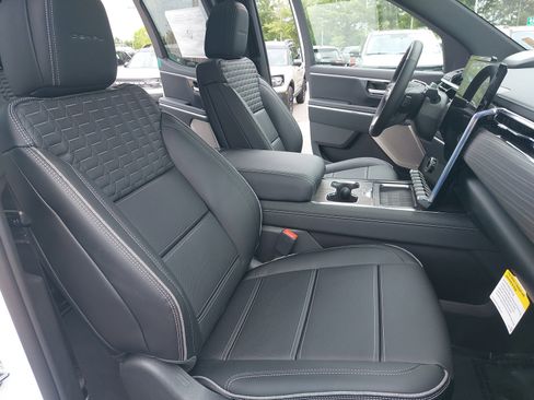 New 2025 GMC Sierra EV Denali image 10