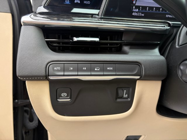 Certified 2024 Cadillac Escalade Premium Luxury w/ LPO, Floor Liner Package AWD/4WD image 22