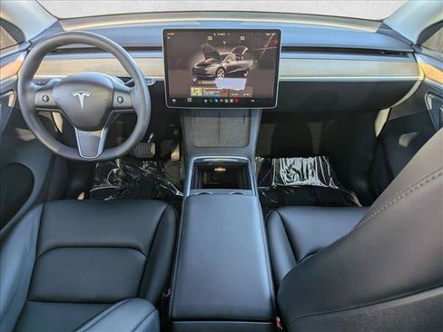 Used 2023 Tesla Model Y Long Range AWD/4WD image 17