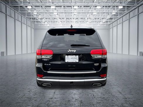 Used 2019 Jeep Grand Cherokee Summit image 4