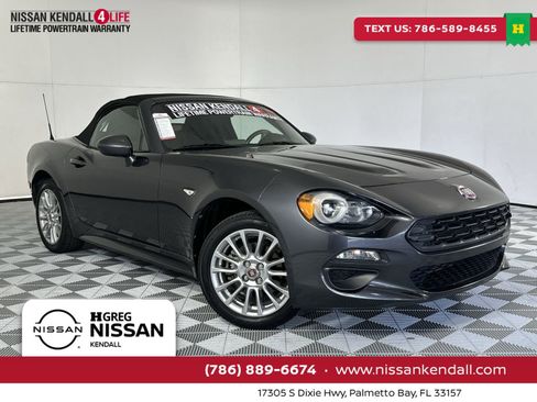 Used 2018 FIAT 124 Spider Classica w/ Technology & Siriusxm Group RWD image 1