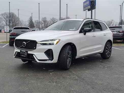 Certified 2023 Volvo XC60 B5 Plus w/ Climate Package image 6