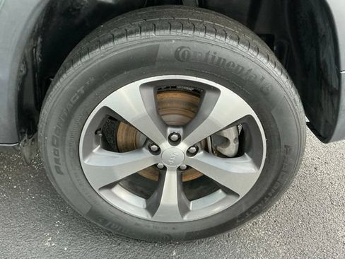 Used 2020 Jeep Cherokee Limited AWD/4WD image 9