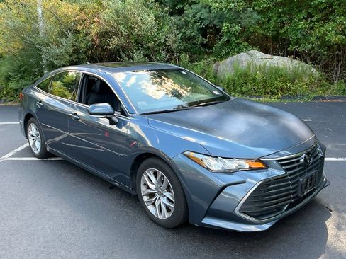 Used 2021 Toyota Avalon XLE w/ Moonroof Package AWD/4WD image 8