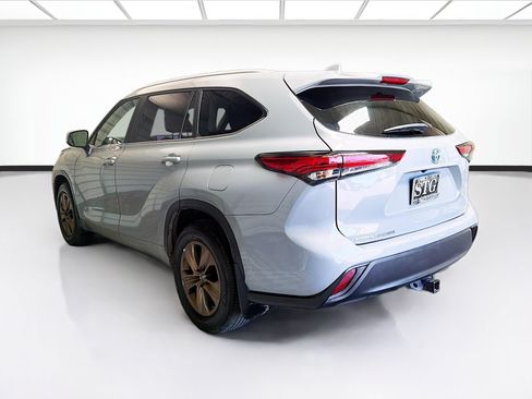 Used 2023 Toyota Highlander Bronze Edition AWD/4WD image 6