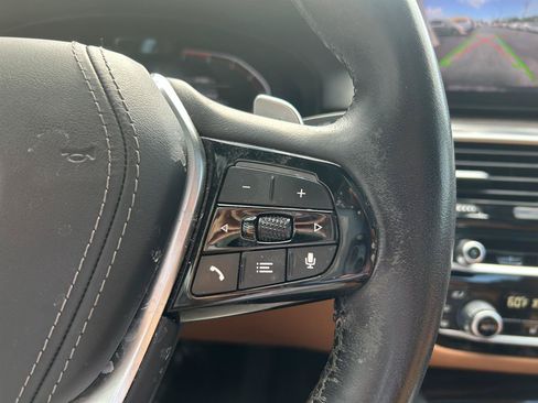 Used 2022 BMW 530i xDrive AWD/4WD image 19