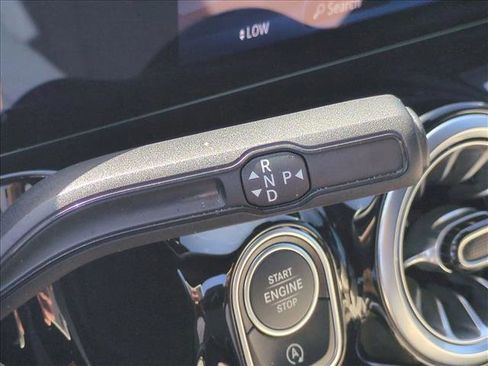 Used 2025 Mercedes-Benz GLA 250 image 12