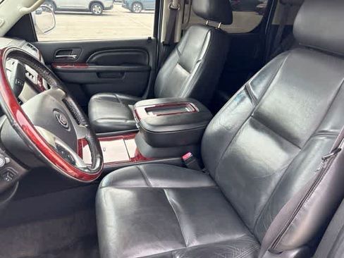 Used 2013 Cadillac Escalade ESV Luxury AWD/4WD image 11