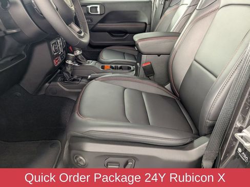 Used 2025 Jeep Gladiator Rubicon AWD/4WD image 13