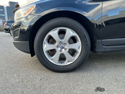 Used 2013 Volvo XC60 3.2 w/ Climate Pkg image 26