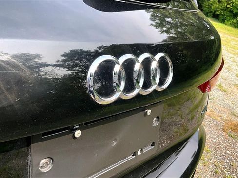 Used 2025 Audi Q3 2.0T Premium AWD/4WD image 31