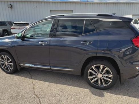 Used 2019 GMC Terrain Denali w/ Advanced Safety Package image 41