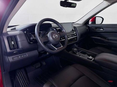 Certified 2025 Nissan Pathfinder SL AWD/4WD image 7