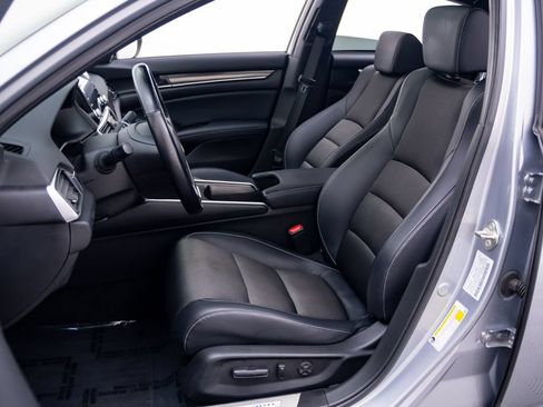 Used 2018 Honda Accord Sport image 16