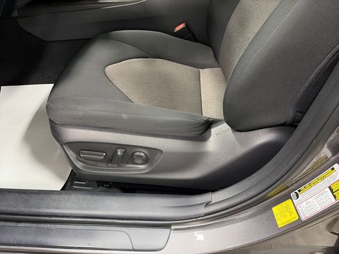 Used 2023 Toyota Camry LE image 13