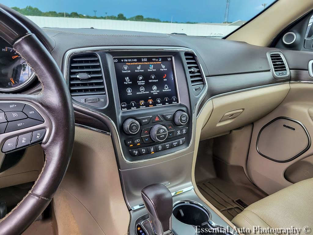 Used 2018 Jeep Grand Cherokee Overland AWD/4WD image 24