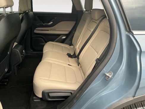 Used 2026 Lincoln Corsair Premiere FWD image 13