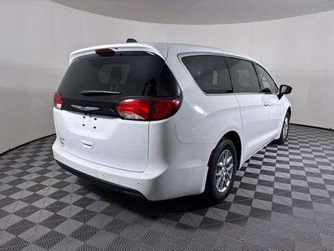 New 2026 Chrysler Voyager LX image 19