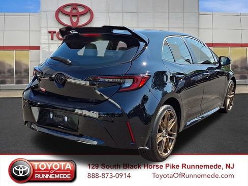 Certified 2025 Toyota Corolla SE FWD image 6