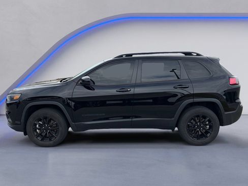 Used 2023 Jeep Cherokee Altitude Lux AWD/4WD image 3