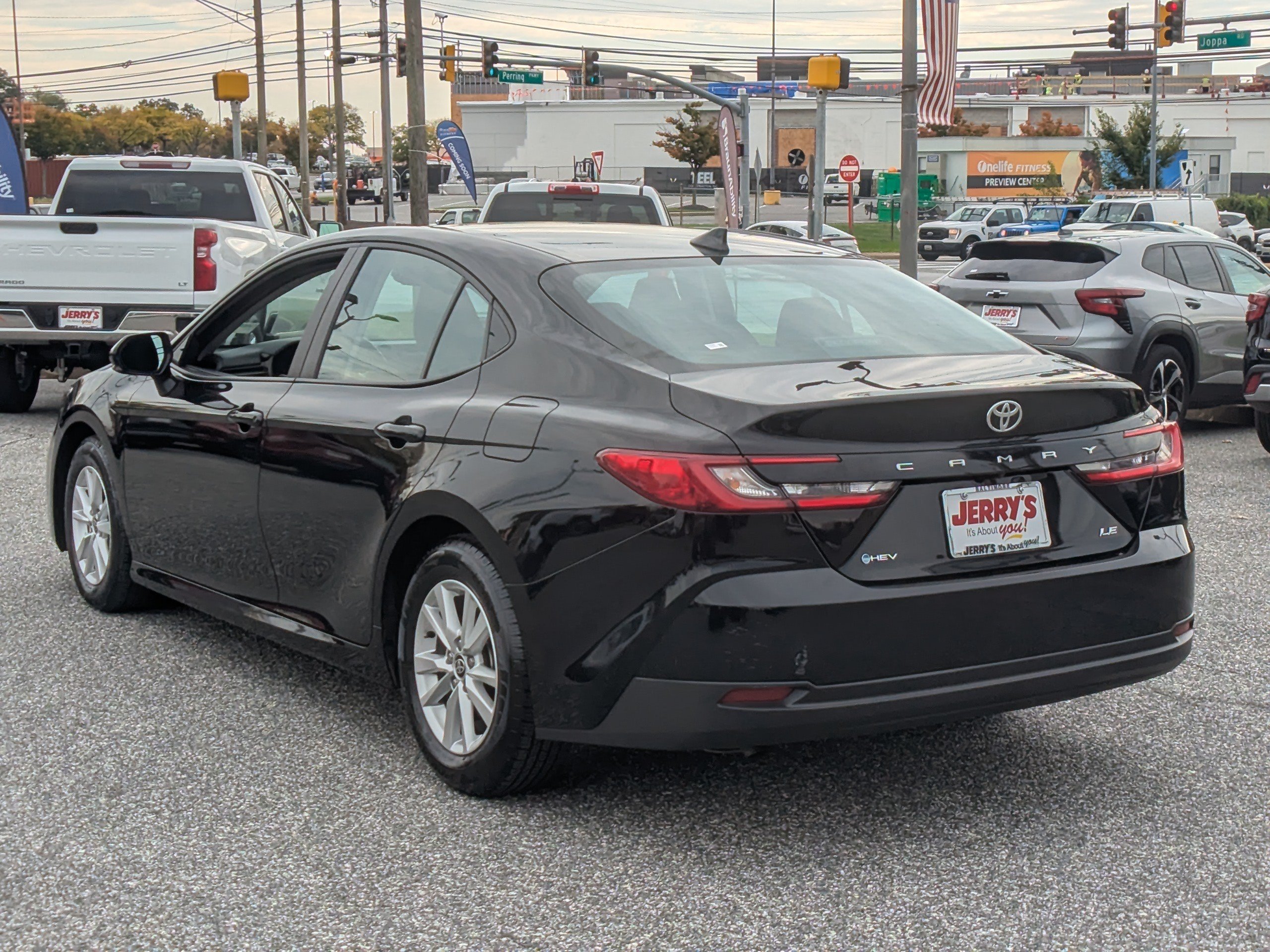 Used 2025 Toyota Camry LE FWD image 6