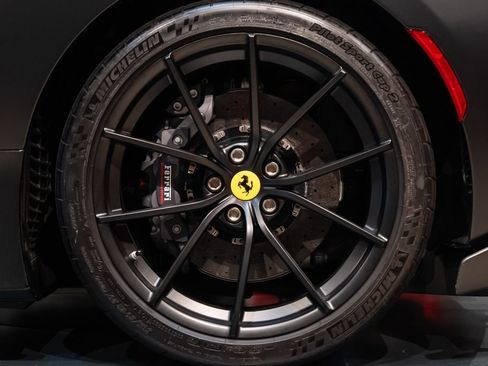 Certified 2019 Ferrari 488 Pista Coupe RWD image 14