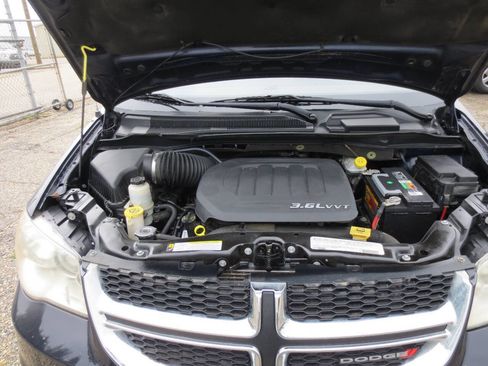 Used 2012 Dodge Grand Caravan SE FWD image 4