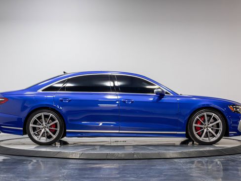 Used 2023 Audi S8 4.0T quattro image 16