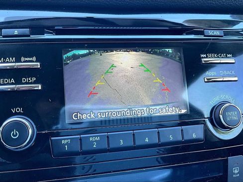 Used 2015 Nissan Rogue SV image 26