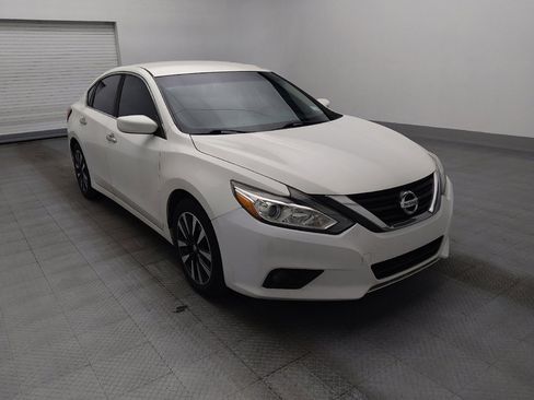 Used 2018 Nissan Altima 2.5 SV FWD image 13