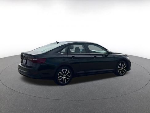 Used 2025 Volkswagen Jetta SE image 20