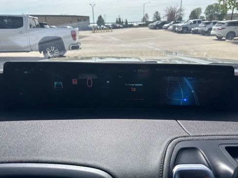 Used 2025 Ford Expedition Tremor AWD/4WD image 2