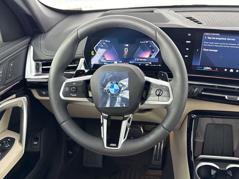 Used 2025 BMW X1 xDrive28i w/ Technology Package image 16