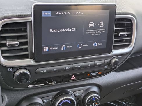 Used 2025 Hyundai Venue SEL FWD image 18