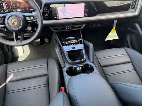 New 2026 Porsche Cayenne S AWD/4WD image 18